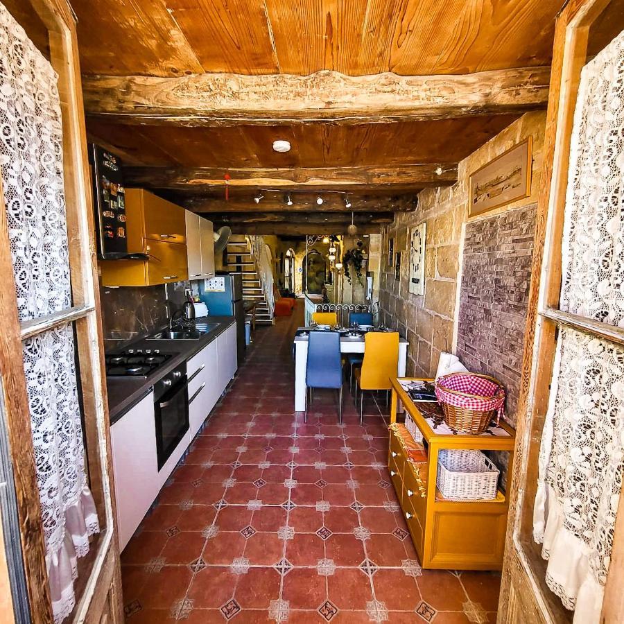 1500 Little Pink House In Kalkara Creek Vila Exterior foto